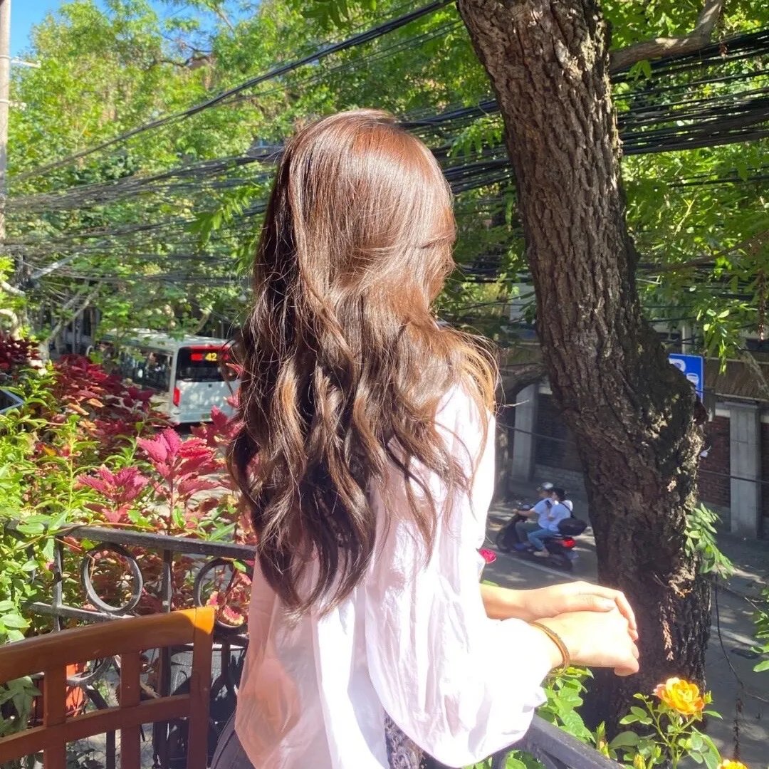 迷雾中的她